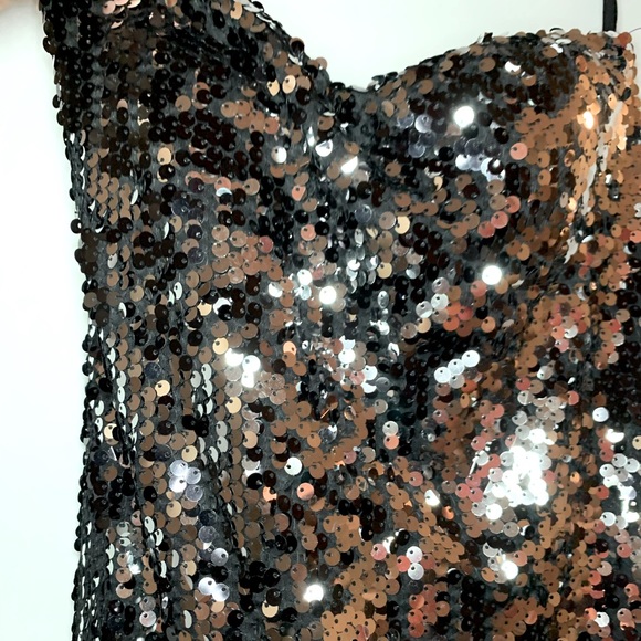 Sweetheart sequence strapless dress - Picture 2 of 2